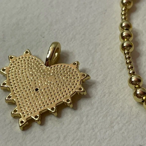 Sacred Heart Necklace, 18k Gold - Picture 9 of 9